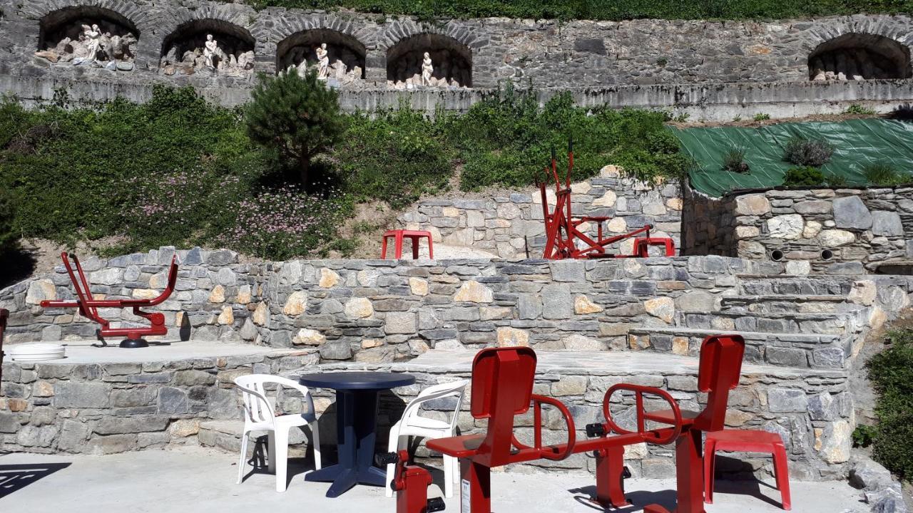 Hotel Les Chalets Brides-les-Bains Esterno foto